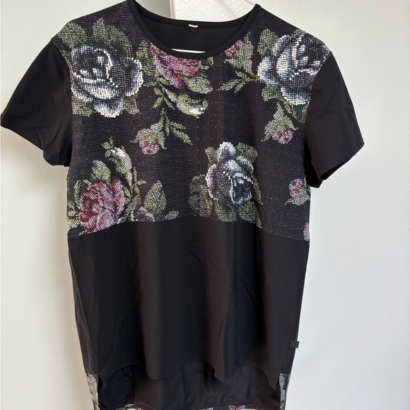 Lululemon shirt - Picture 1 of 2